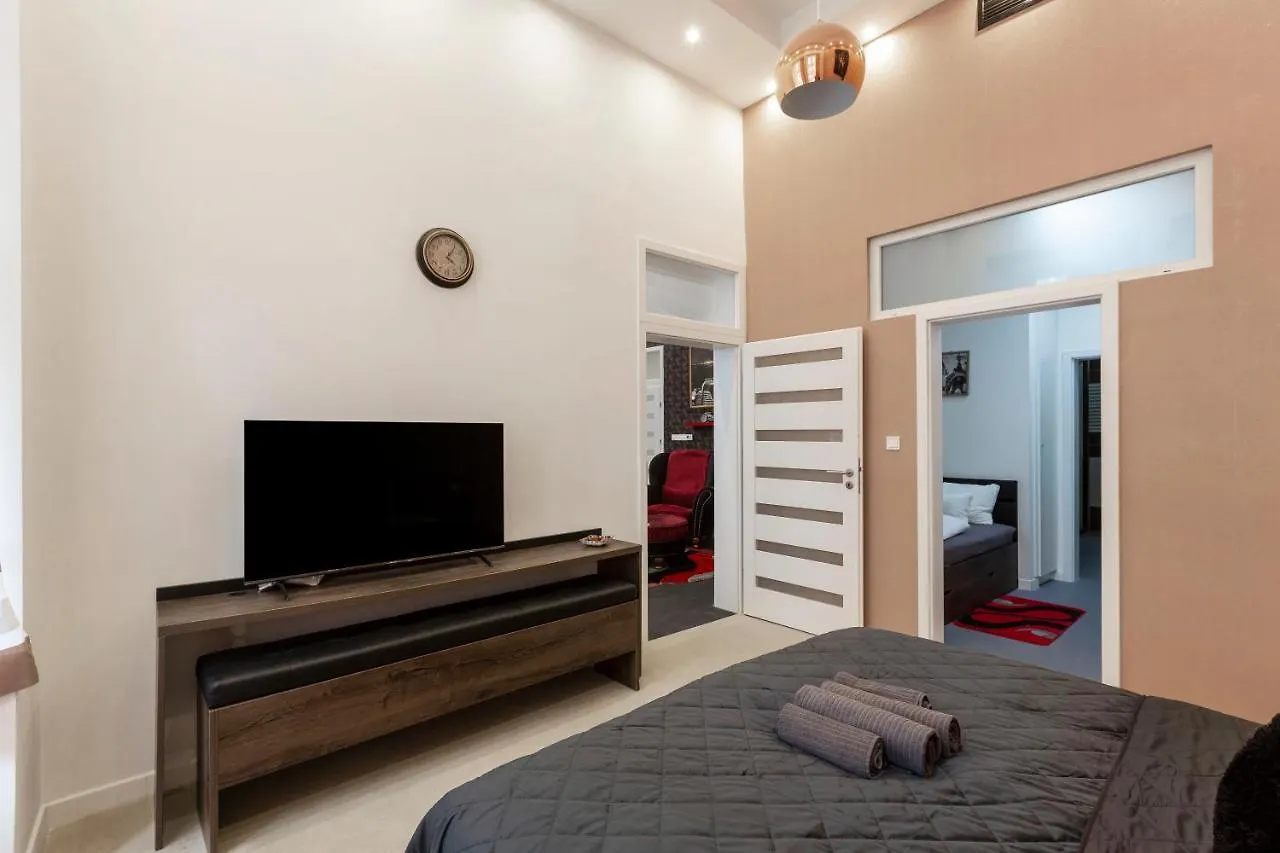 Exclusive Marilyn Apartment In The Heart Of Budapest