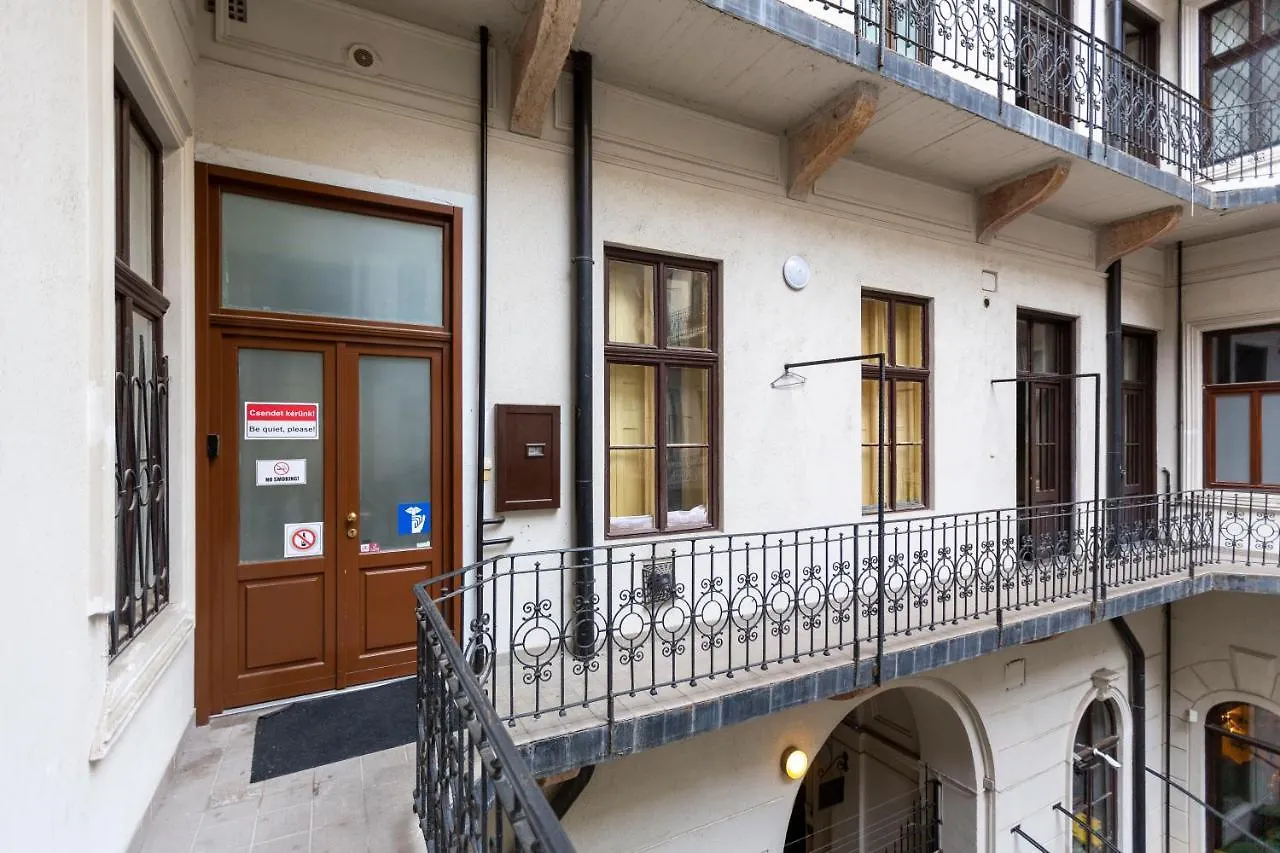 Exclusive Marilyn Apartment In The Heart Of Budapest